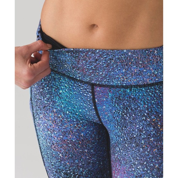 Lululemon‎ Speed Tight V Strive Multi Black RARE "Mermaid" Size 8 W5AGQS - Picture 13 of 14